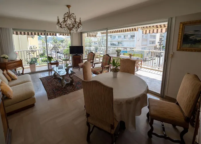 Le Libecio, Pres Des Plages, Plein Centre, Confortable Antibes